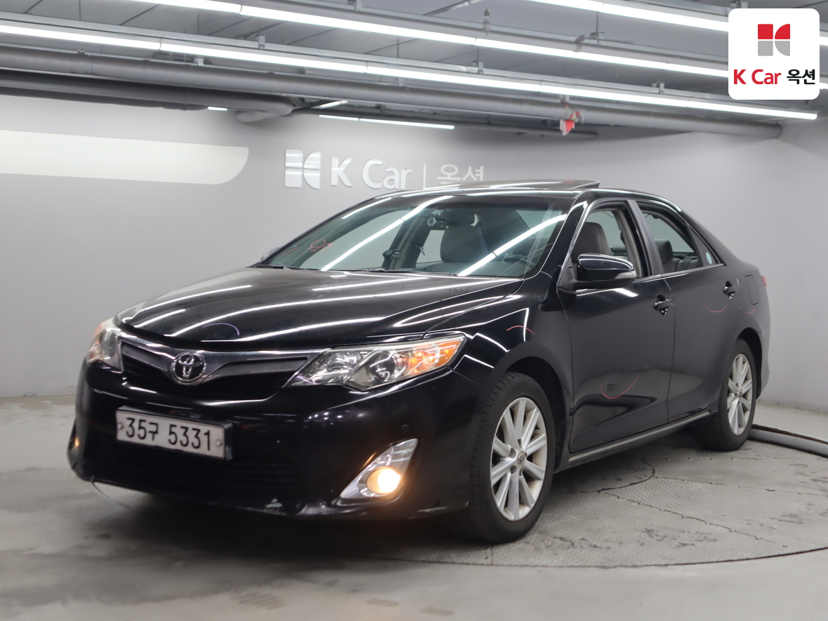 Toyota Camry - 1