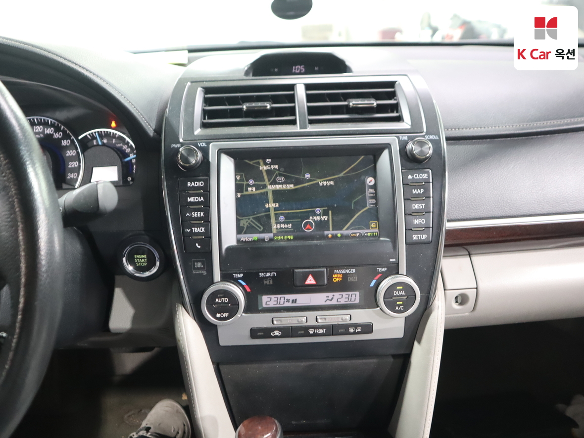 Toyota Camry - 6