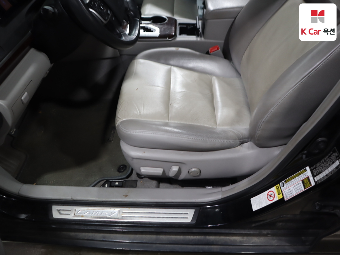 Toyota Camry - 19