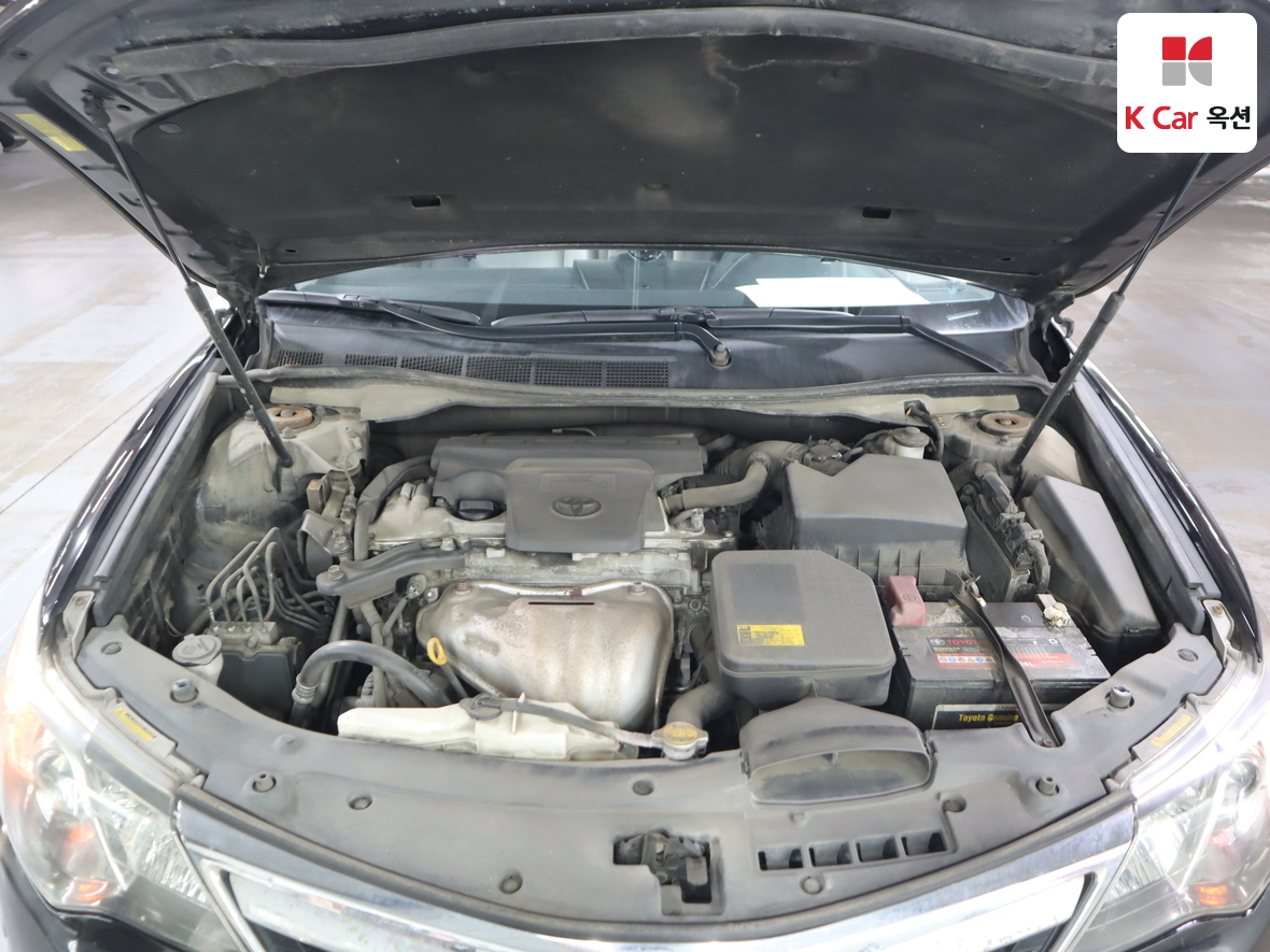 Toyota Camry - 35