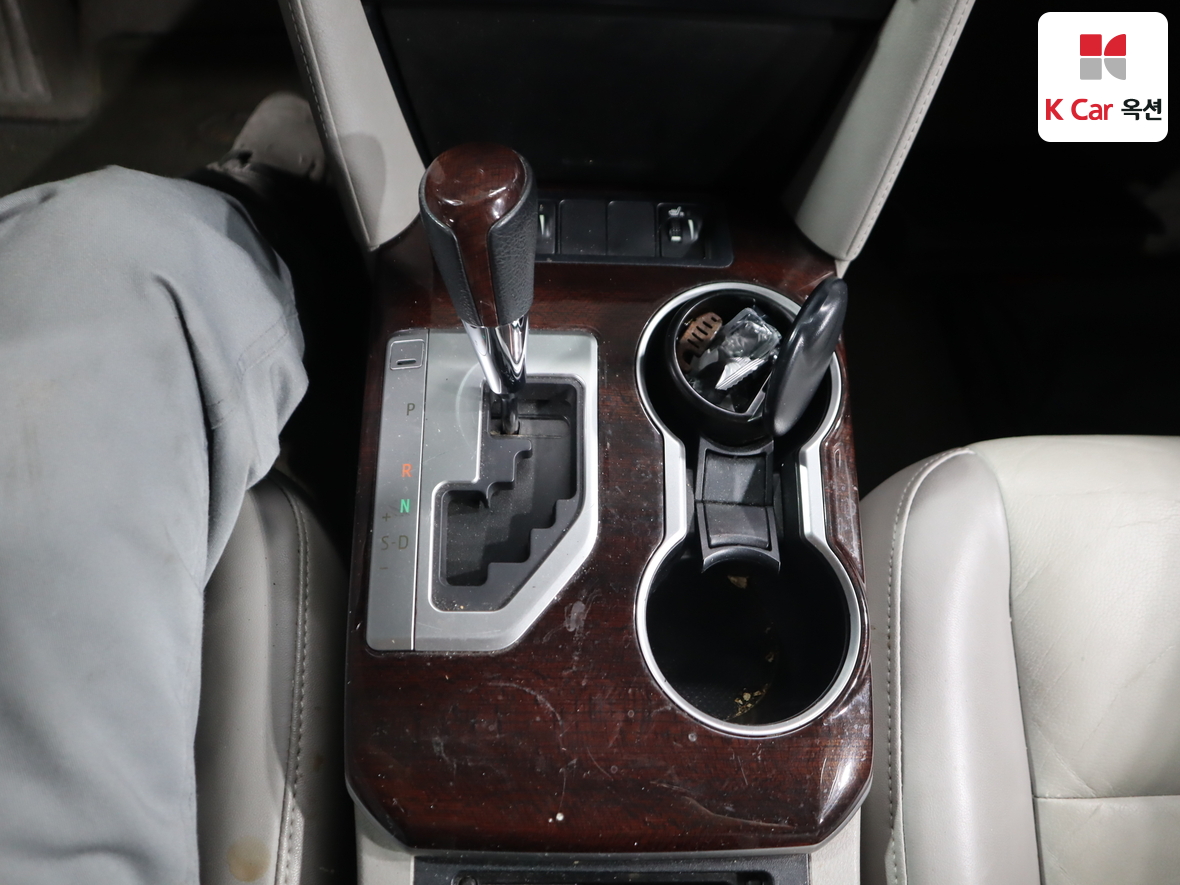 Toyota Camry - 17