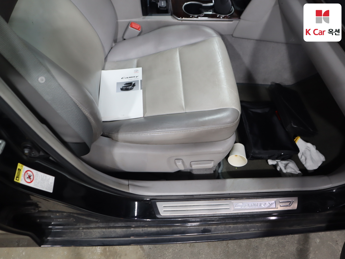 Toyota Camry - 32
