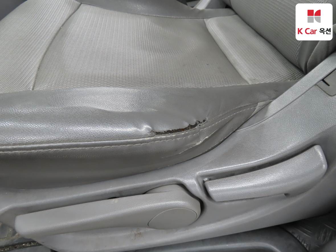 هيونداي جراند ستاريكس 2011 - صورة 19