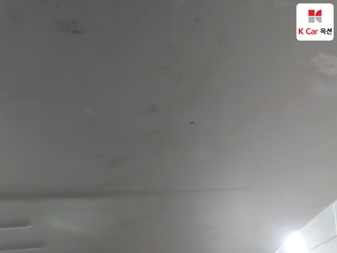 هيونداي جراند ستاريكس 2011 - صورة 25