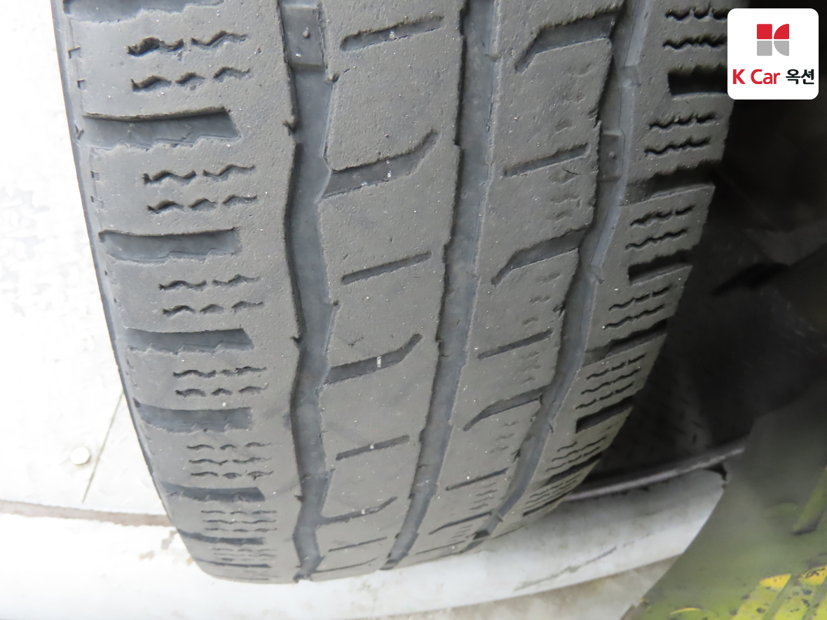 هيونداي جراند ستاريكس 2011 - صورة 29