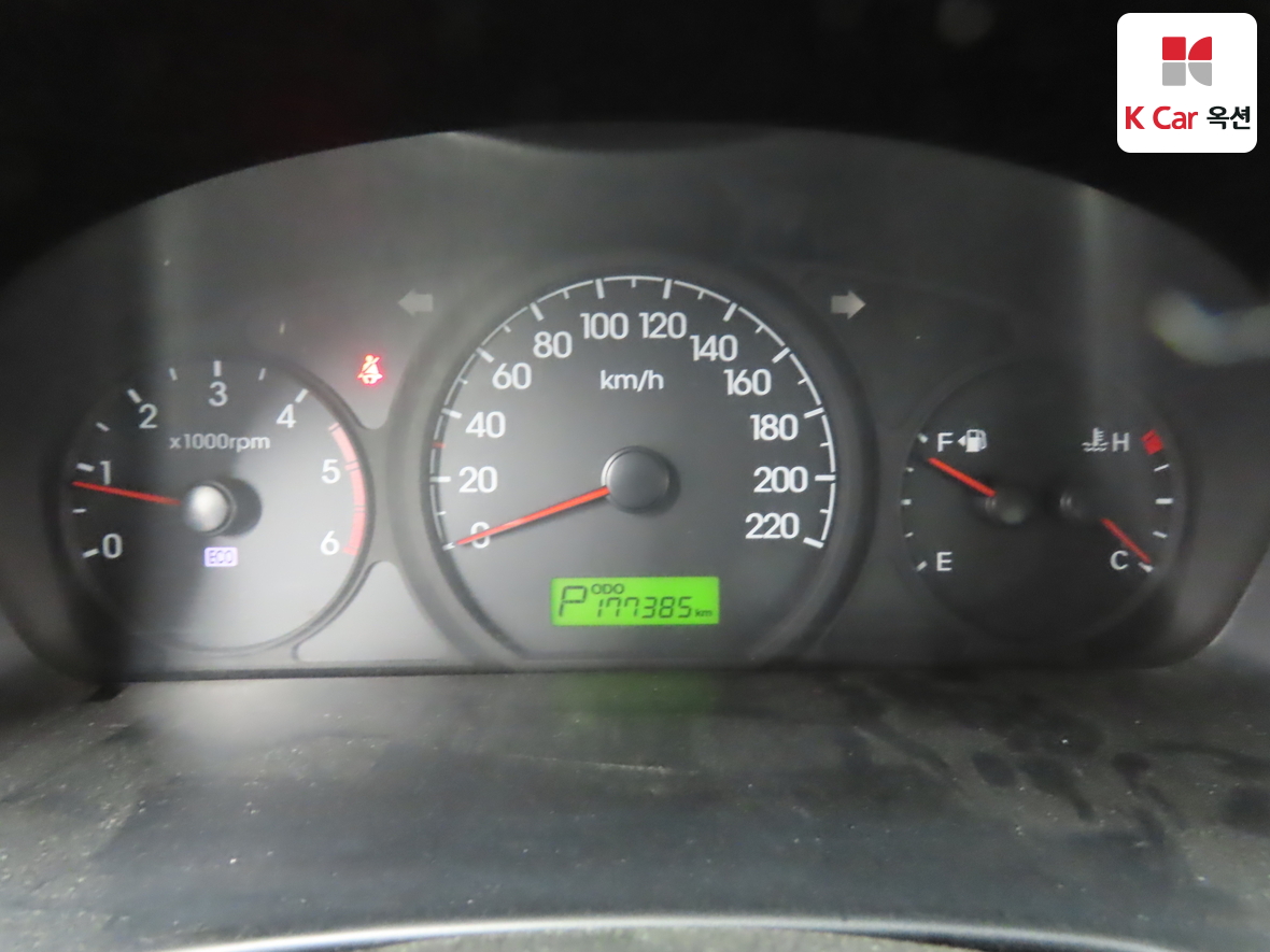 هيونداي جراند ستاريكس 2011 - صورة 5