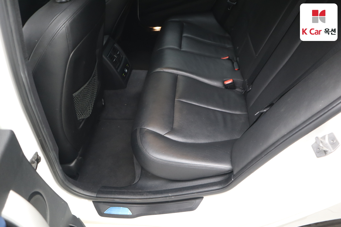 BMW 3 Series - 25