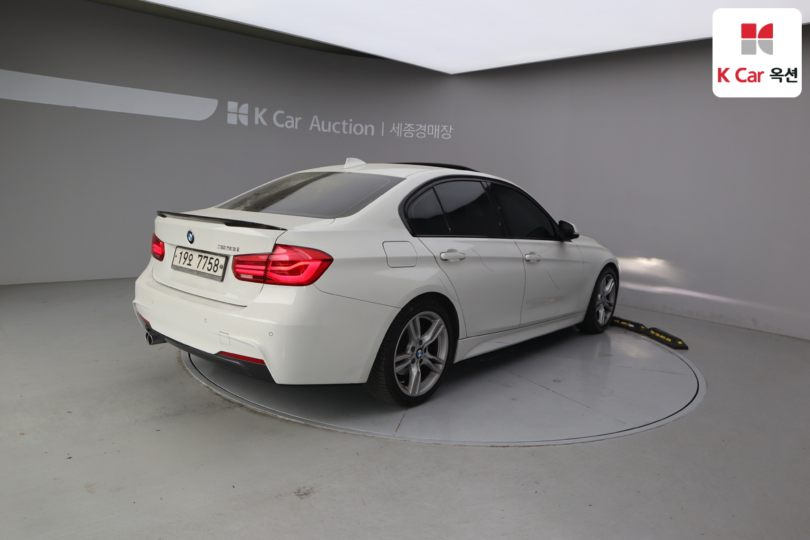 BMW 3 Series - 2