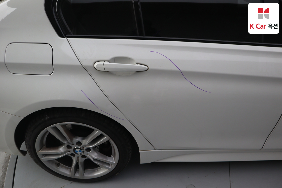 BMW 3 Series - 40