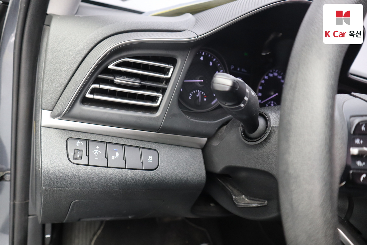 Hyundai Elantra - 9