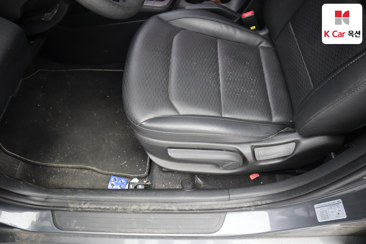 Hyundai Elantra - 18