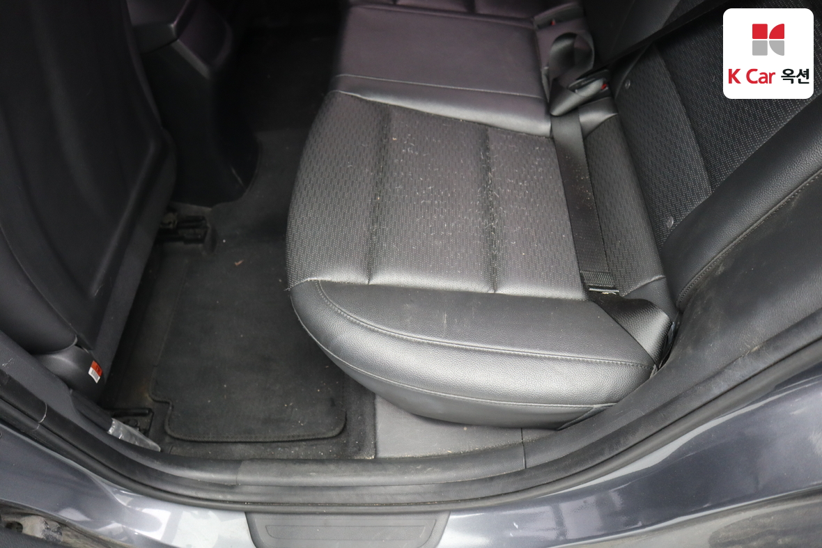 Hyundai Elantra - 21