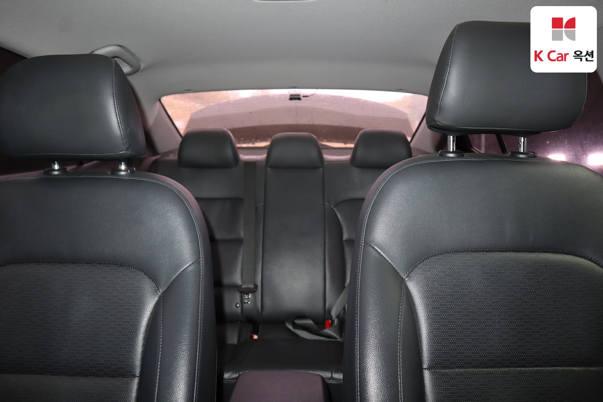 Hyundai Elantra - 17