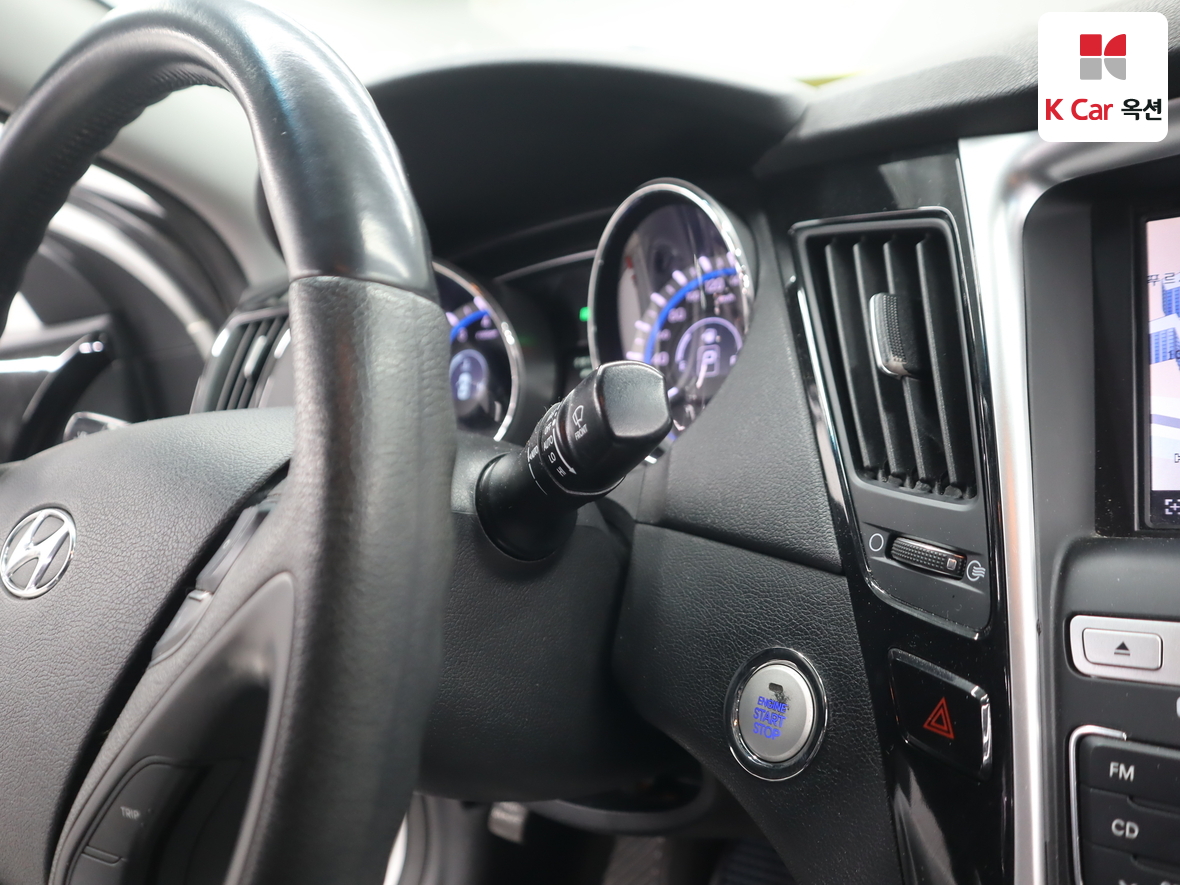 Hyundai Sonata 2011 - Image 11