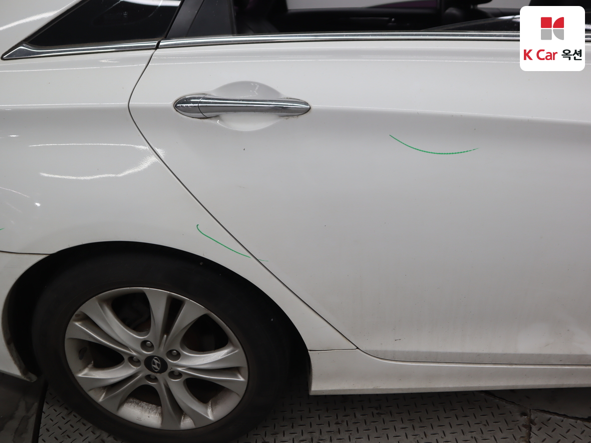 Hyundai Sonata 2011 - Image 40