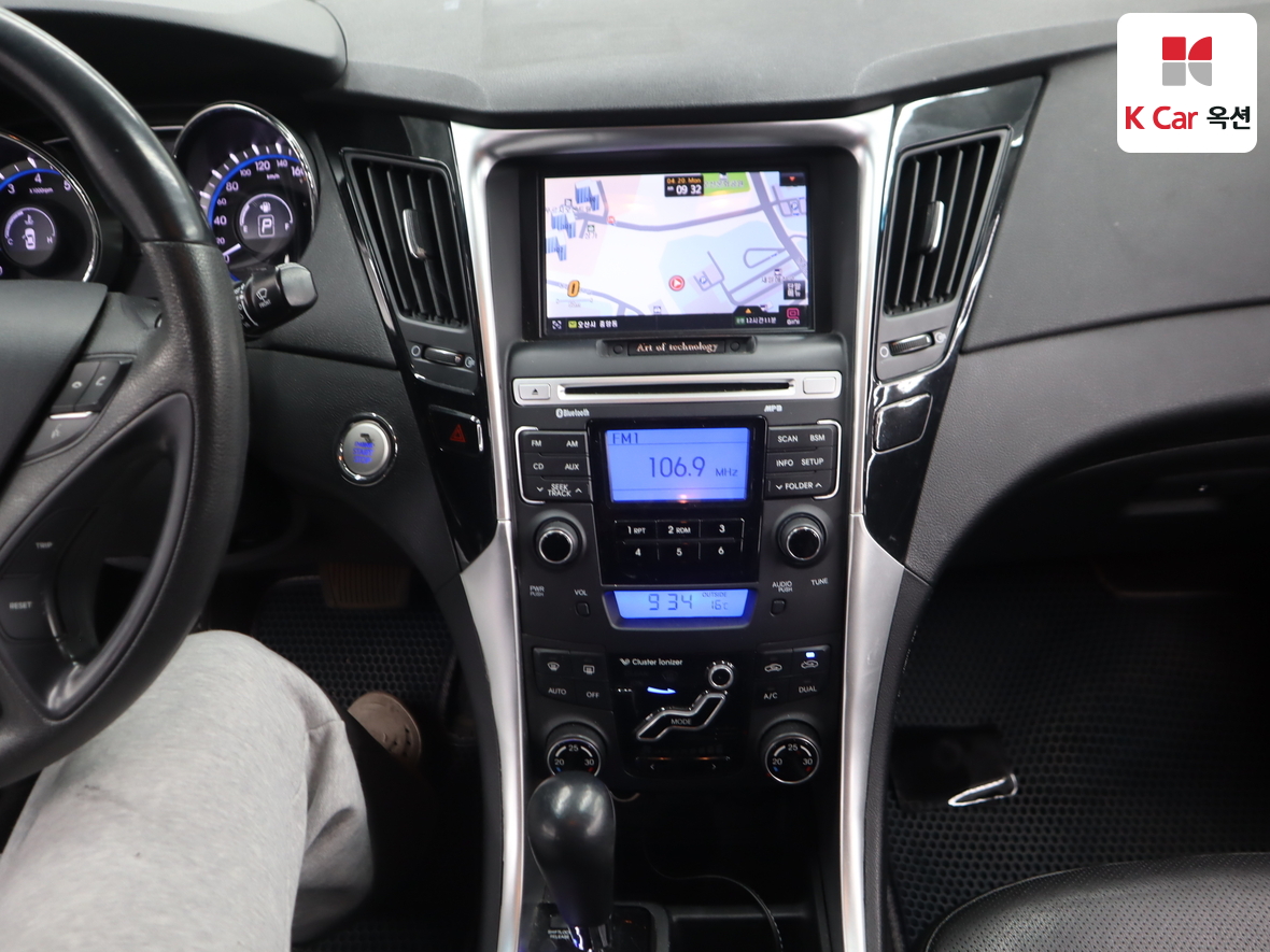 Hyundai Sonata 2011 - Image 6