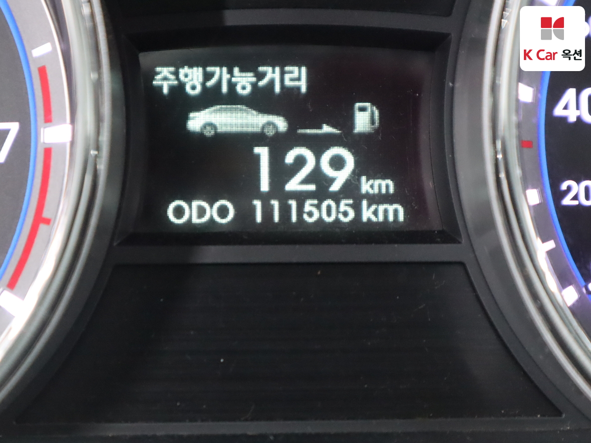 Hyundai Sonata 2011 - Image 4