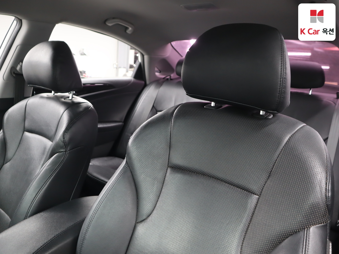 Hyundai Sonata 2011 - Image 19