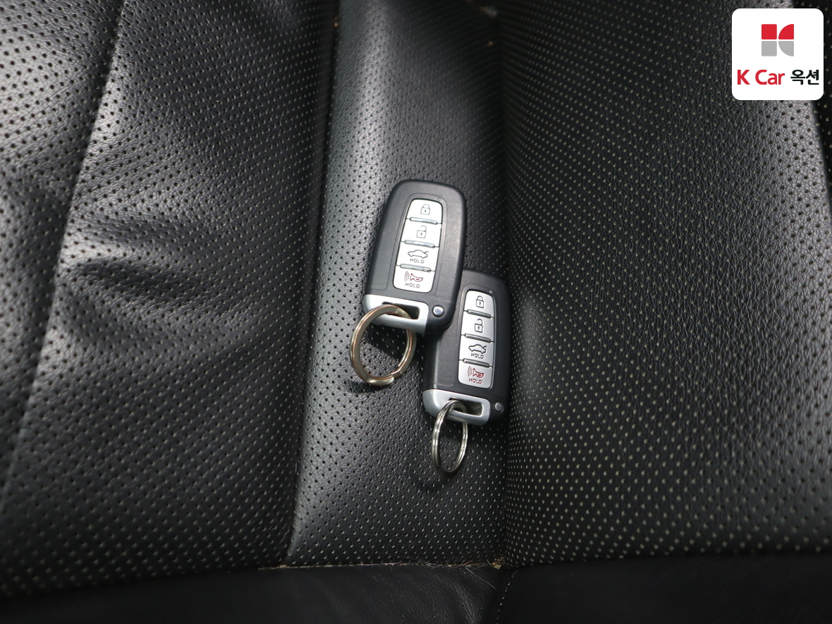 Hyundai Sonata 2011 - Image 17