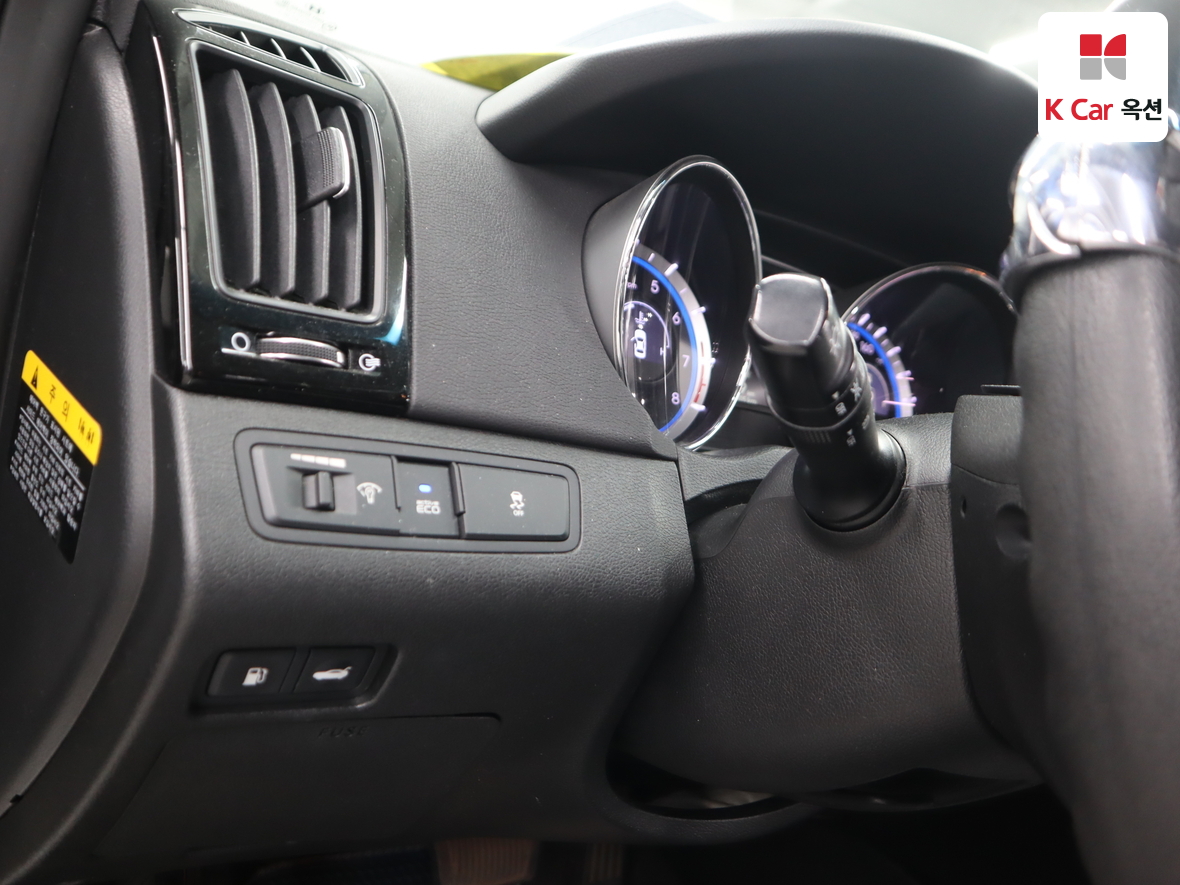 Hyundai Sonata 2011 - Image 9