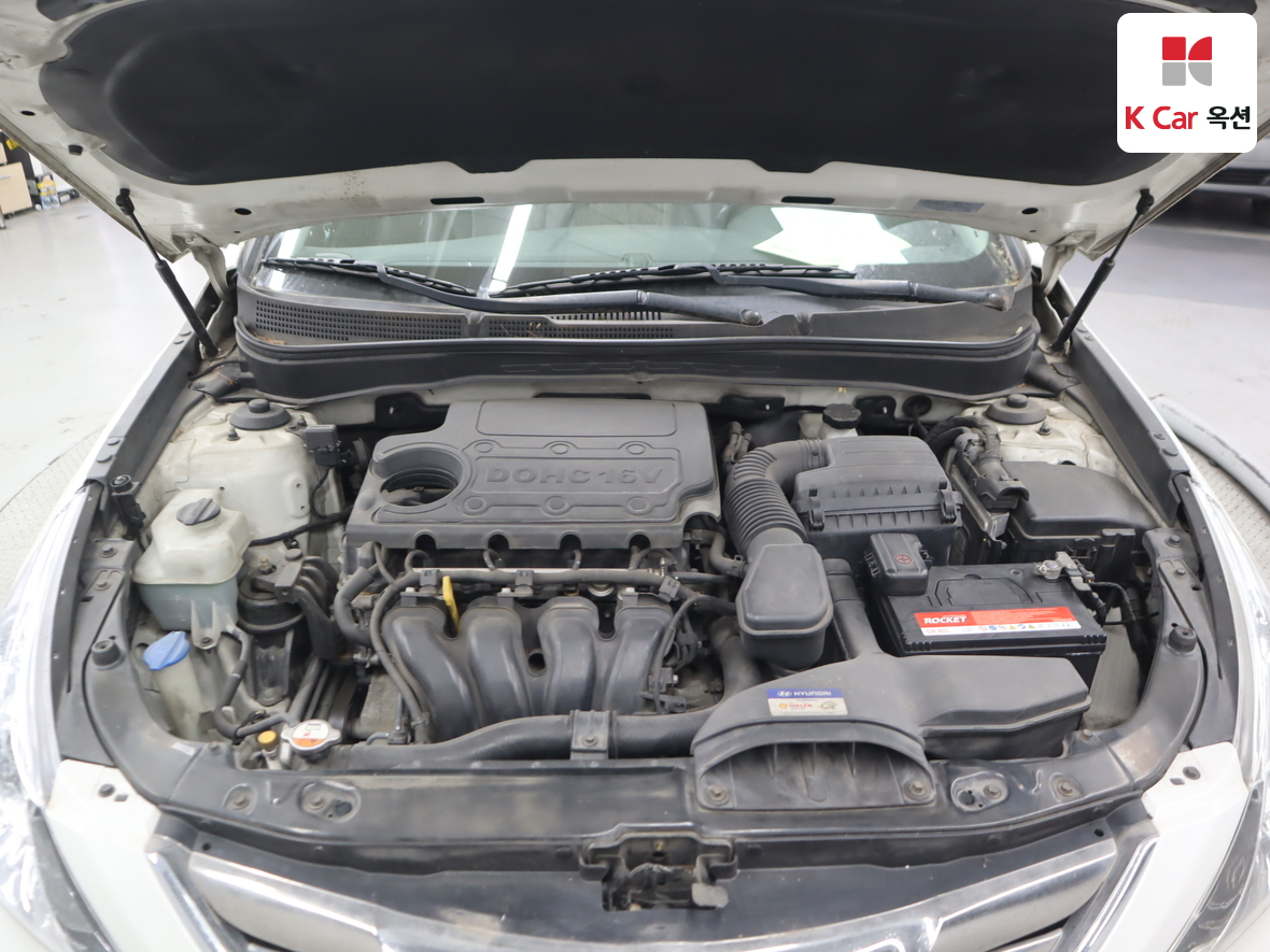 Hyundai Sonata 2011 - Image 32