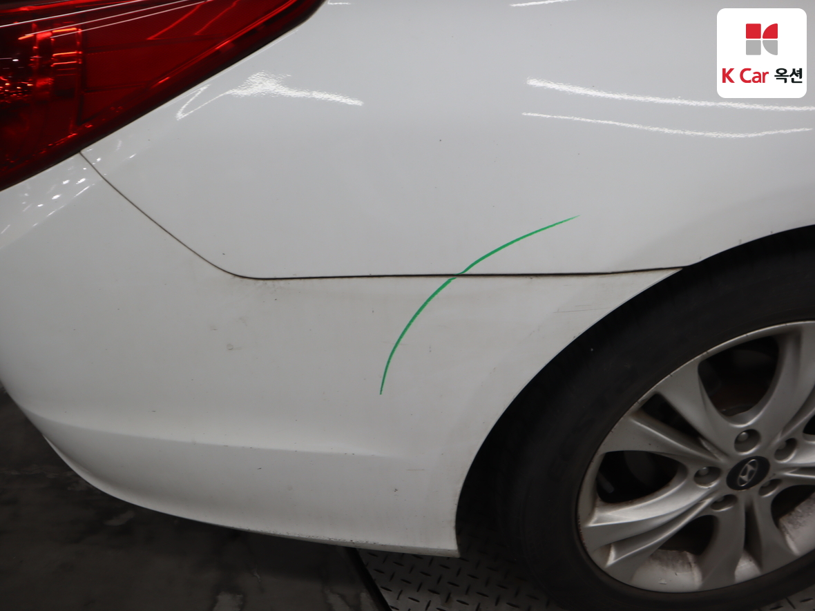 Hyundai Sonata 2011 - Image 39