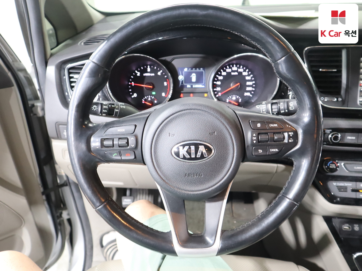 كيا نيو كارنيفال 2017 - صورة 10