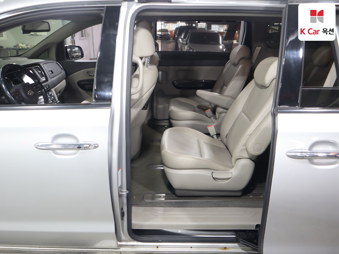 كيا نيو كارنيفال 2017 - صورة 22