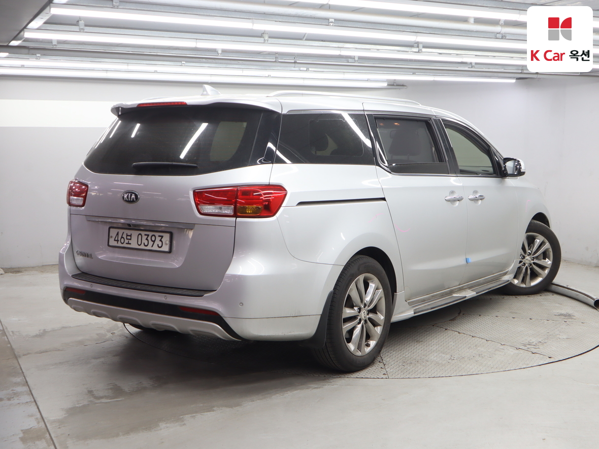 كيا نيو كارنيفال 2017 - صورة 2