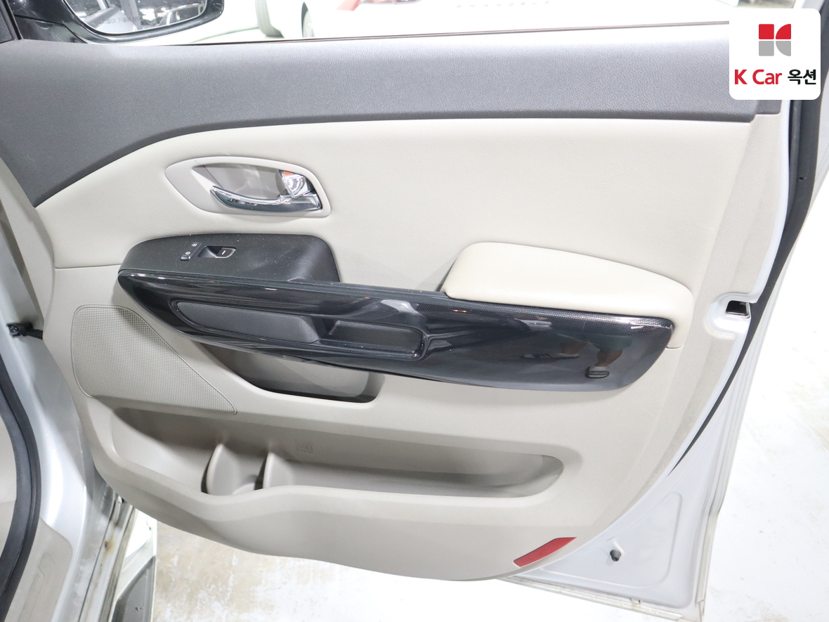 كيا نيو كارنيفال 2017 - صورة 27