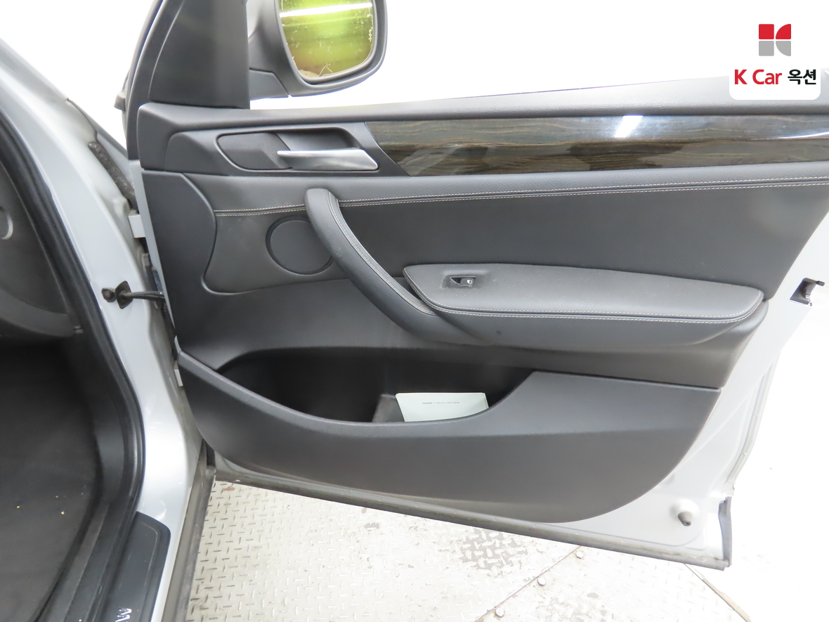 BMW X3 2011 - Image 33