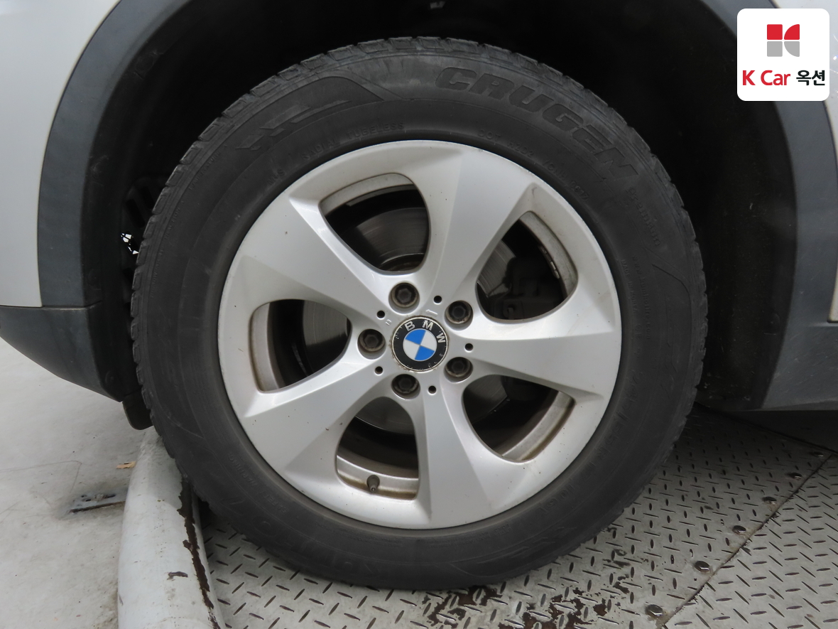 BMW X3 2011 - Image 50