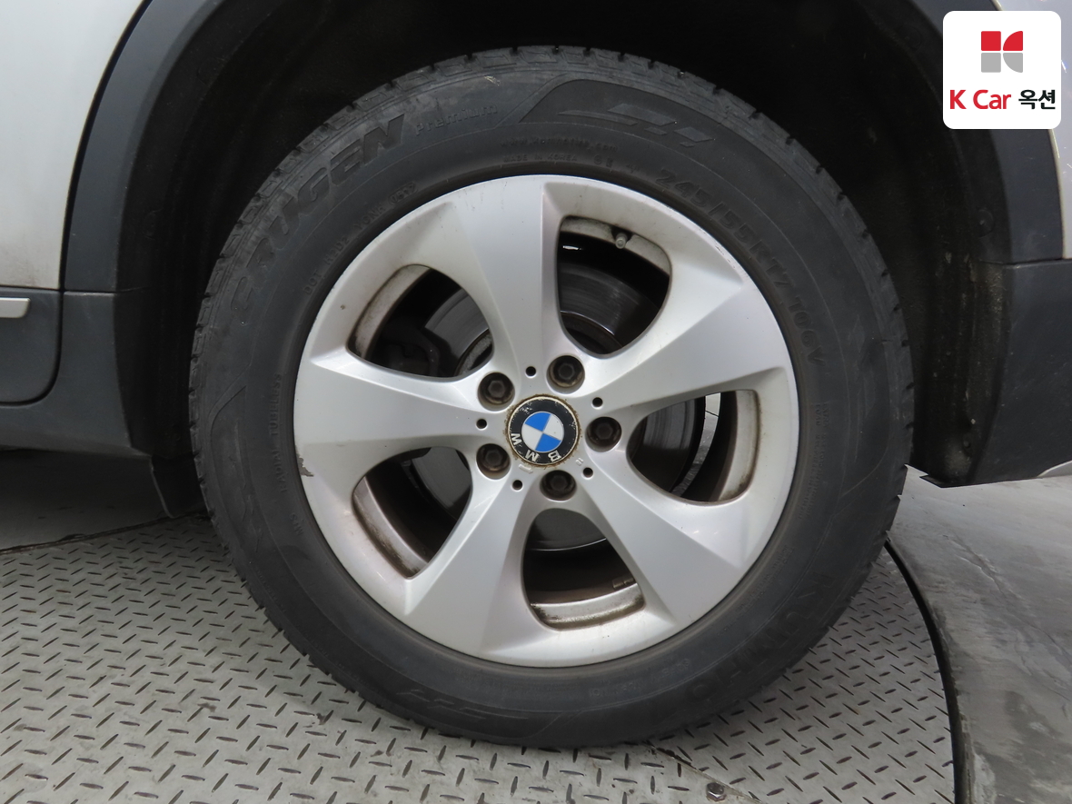BMW X3 2011 - Image 49