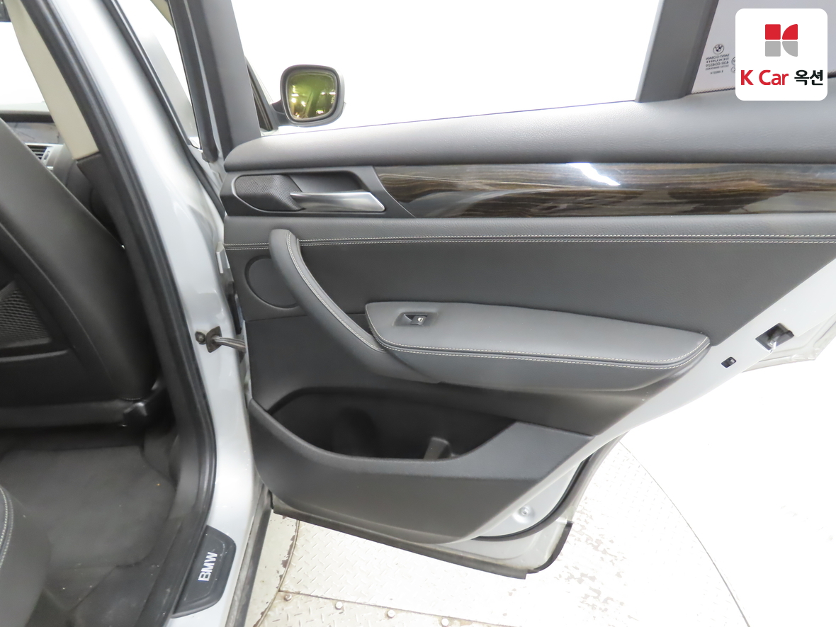 BMW X3 2011 - Image 31