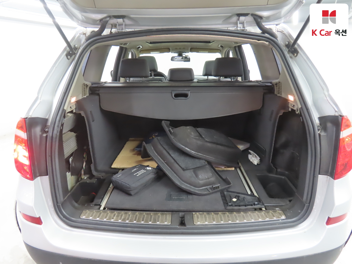 BMW X3 2011 - Image 29