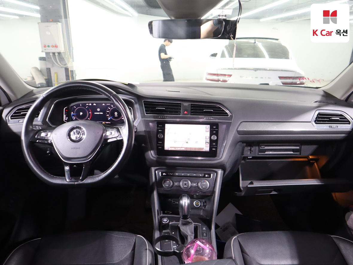 Volkswagen Tiguan - 3