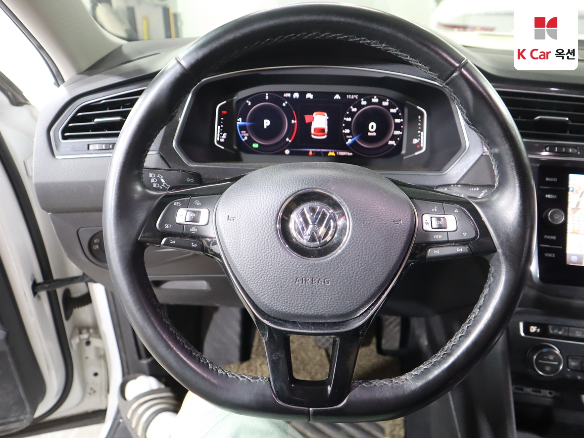 Volkswagen Tiguan - 10