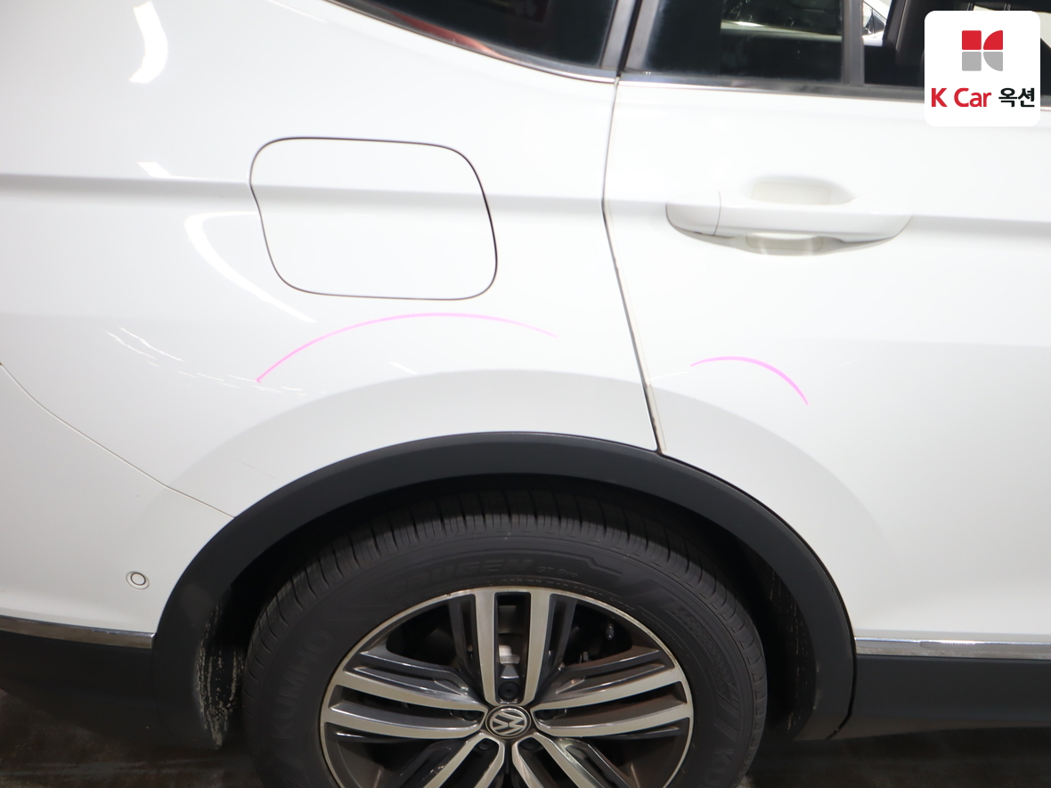Volkswagen Tiguan - 44