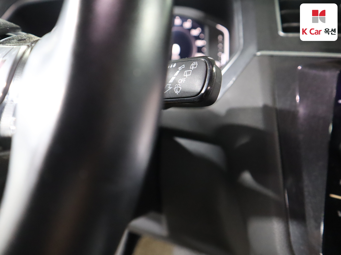 Volkswagen Tiguan - 11