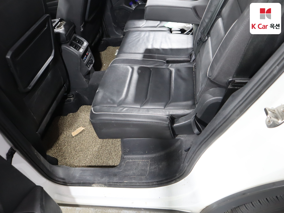 Volkswagen Tiguan - 25