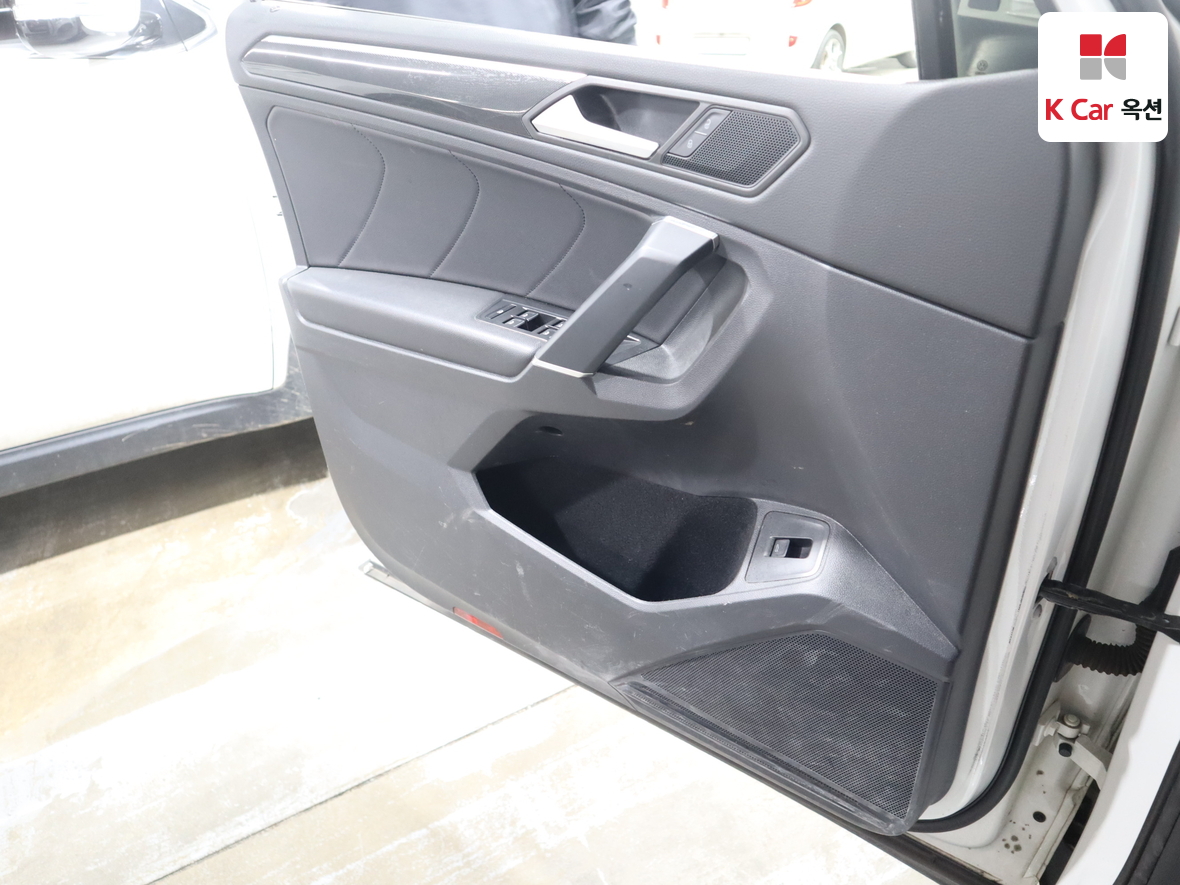 Volkswagen Tiguan - 8