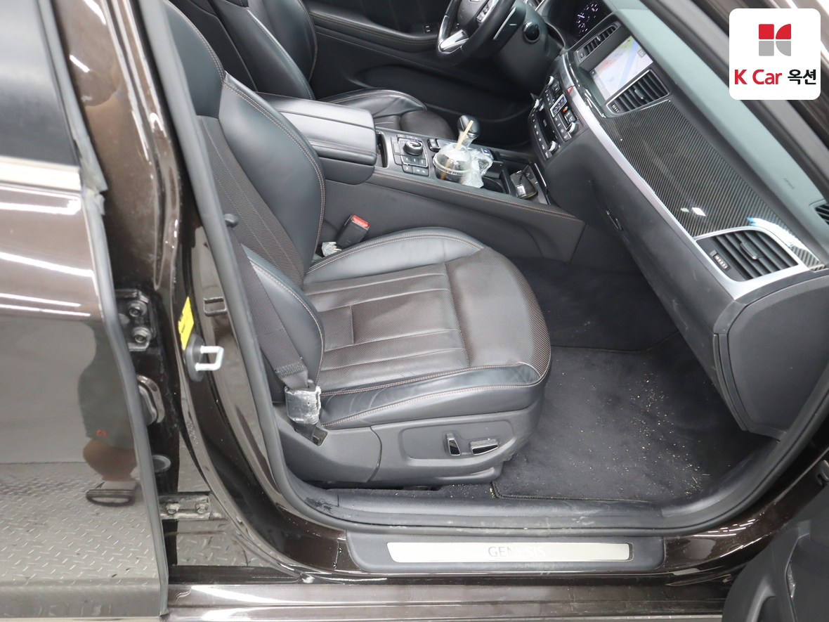 Genesis G80 2019 - Image 31