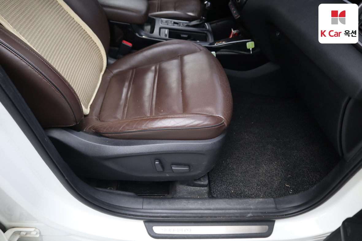 Kia Sorento - 32