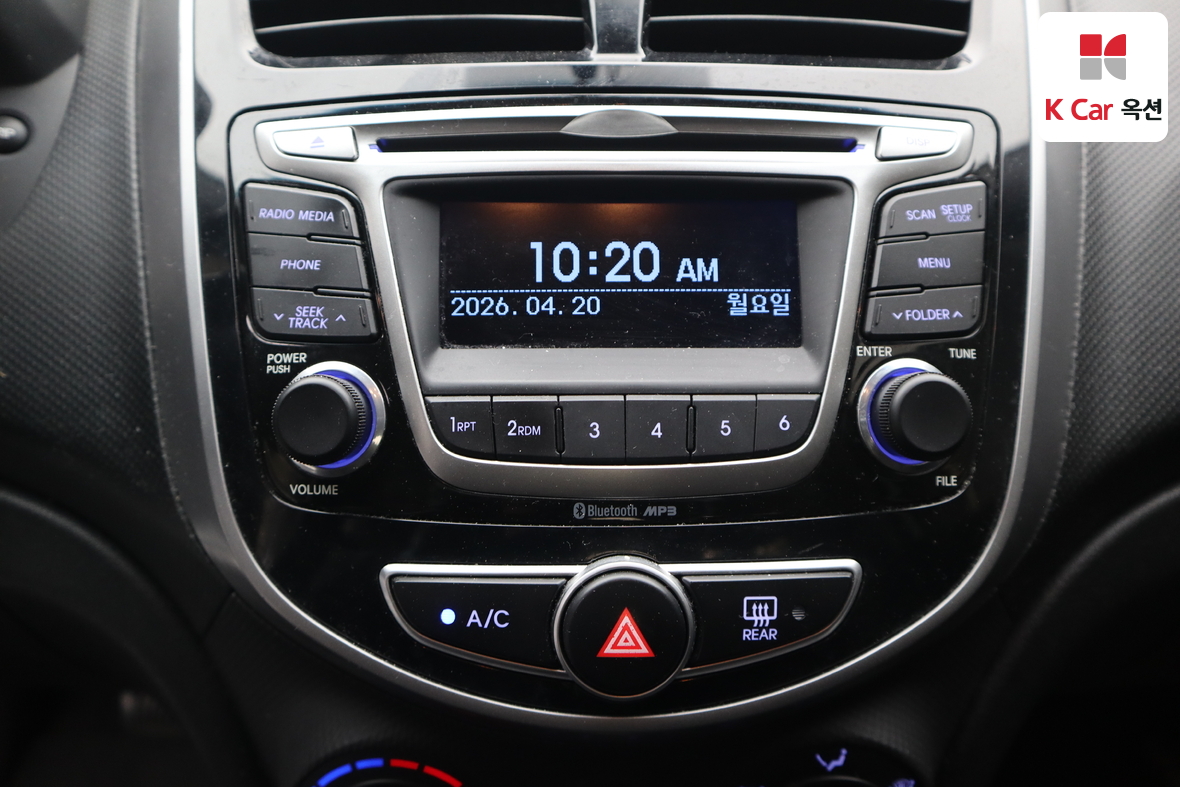 Hyundai Accent - 13