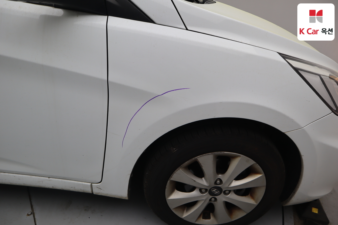 Hyundai Accent - 35