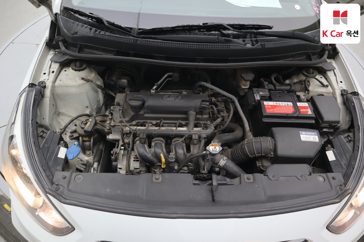 Hyundai Accent - 30