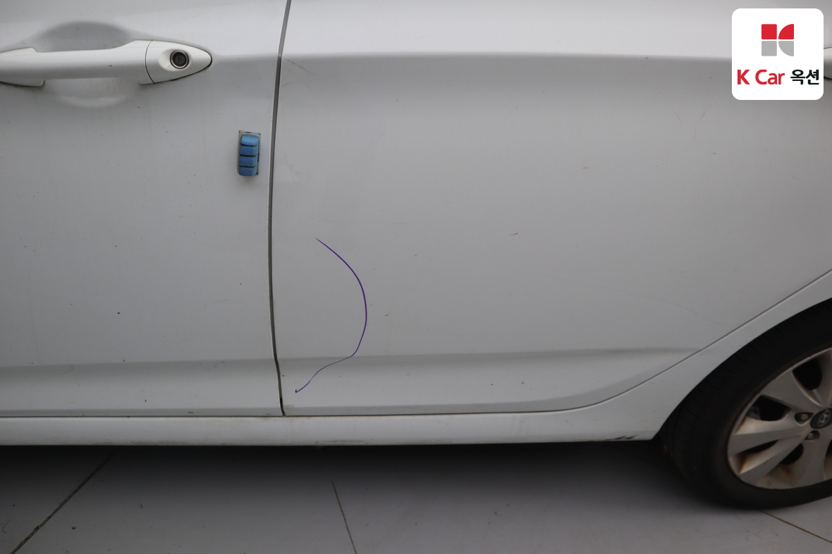 Hyundai Accent - 39