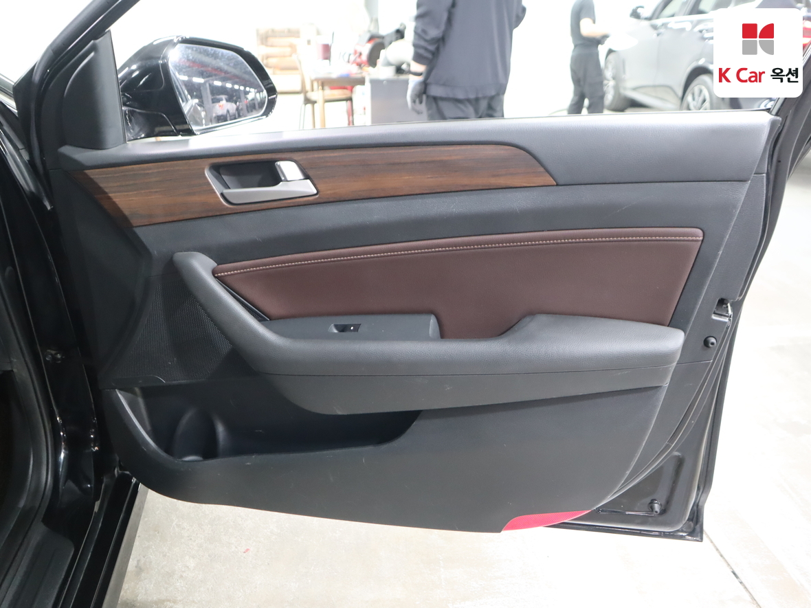 Hyundai Sonata 2018 - Image 30