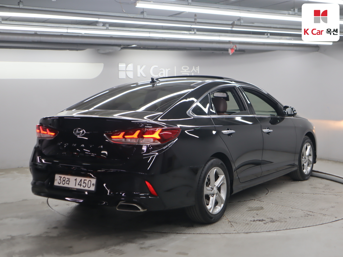 Hyundai Sonata 2018 - Image 2