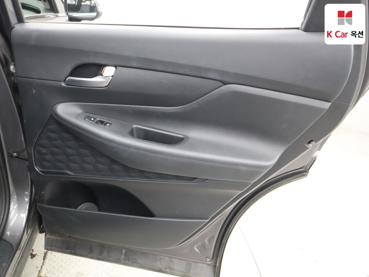 Hyundai Santa Fe 2022 - Image 27